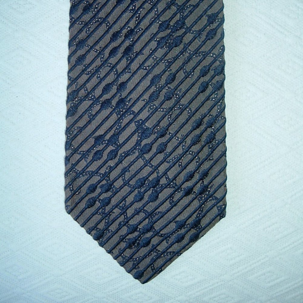 Romeo Gigli Italy blue tan stripe textured floral 100% silk tie